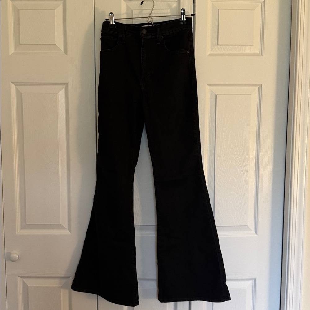 A&F The Flare ultra high rise jeans